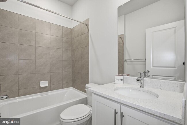 Building Photo - 332 Ensemble Wy