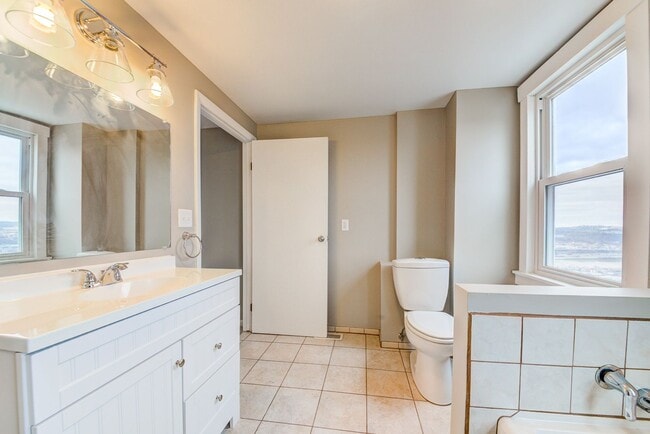 Building Photo - 9 Renwick St