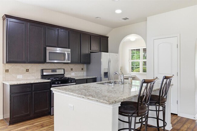 Building Photo - 339 Sycamore St