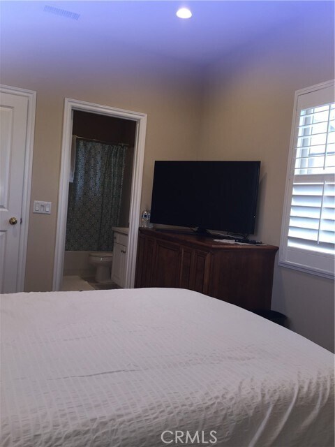 Building Photo - 10715 Plumas Way