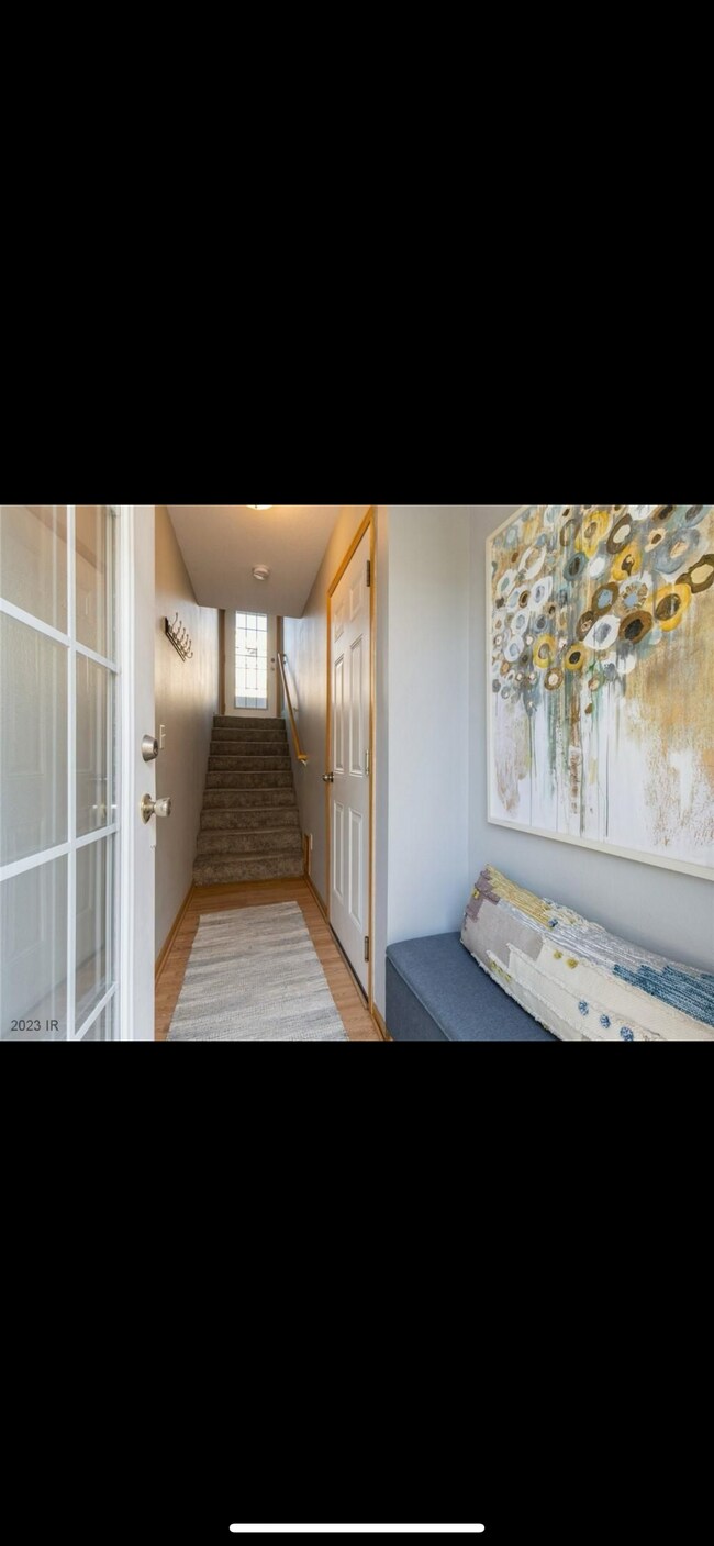 Building Photo - 15220 Greenbelt Dr