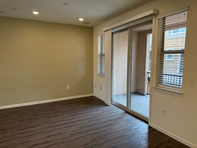 Building Photo - San Jose Comfort, Convenience and Location