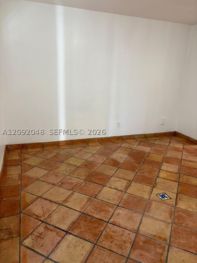 Building Photo - 645 NE 77th St
