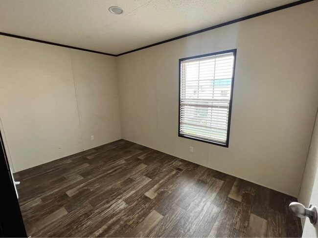Building Photo - 123