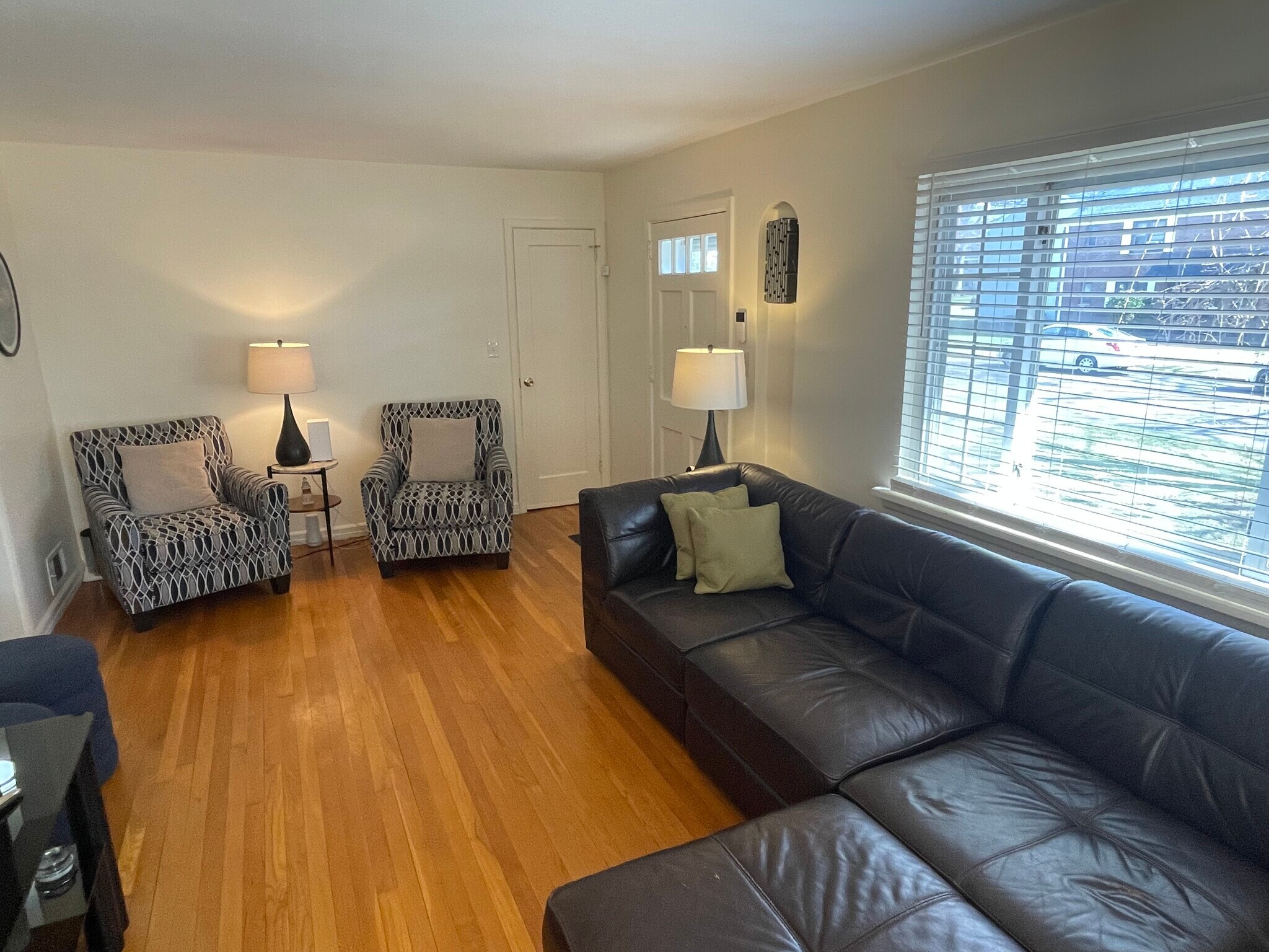 Building Photo - 950 S Plympton St