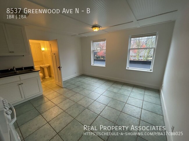 Building Photo - Greenwood One Bedroom