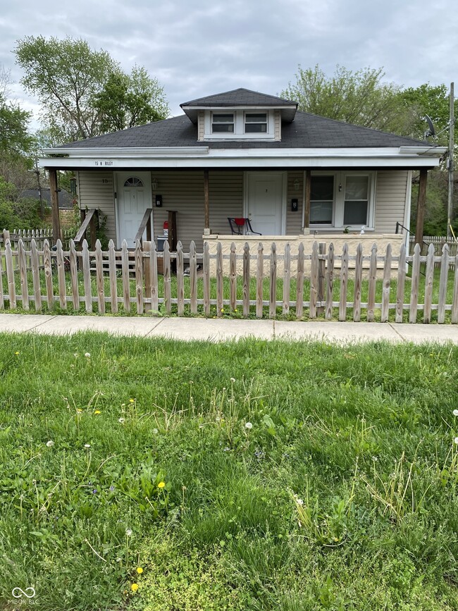 Primary Photo - 15 N Riley Ave