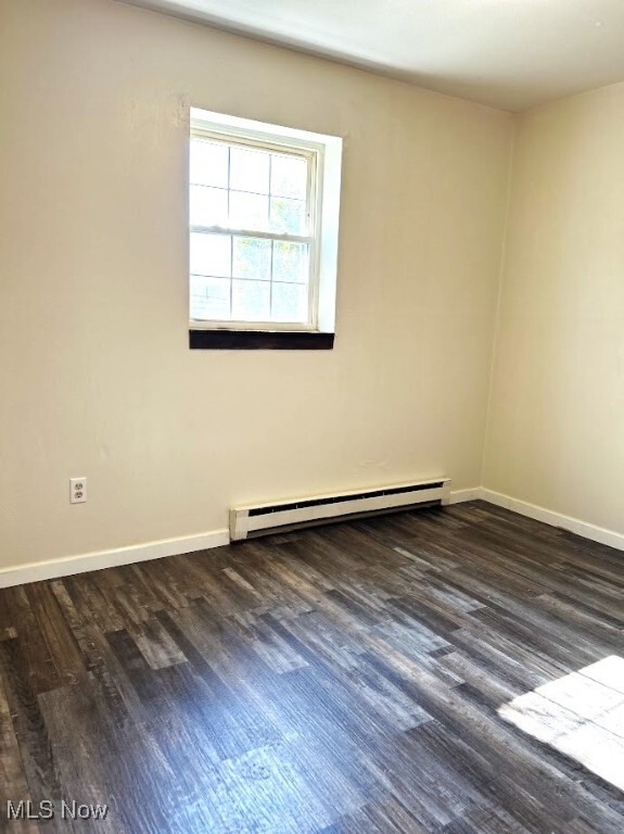 Building Photo - 230 Hallock Ave