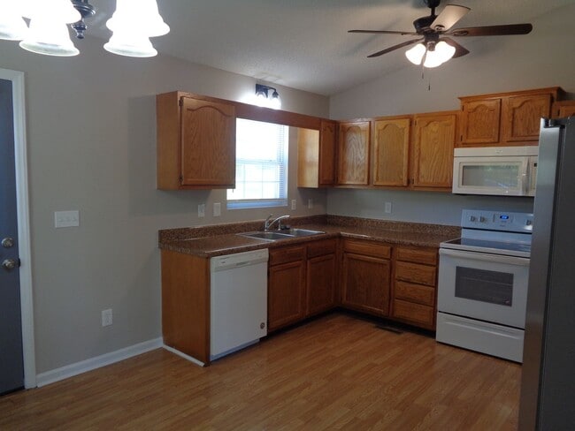 Building Photo - Upgraded House for Rent-3 Bedroom