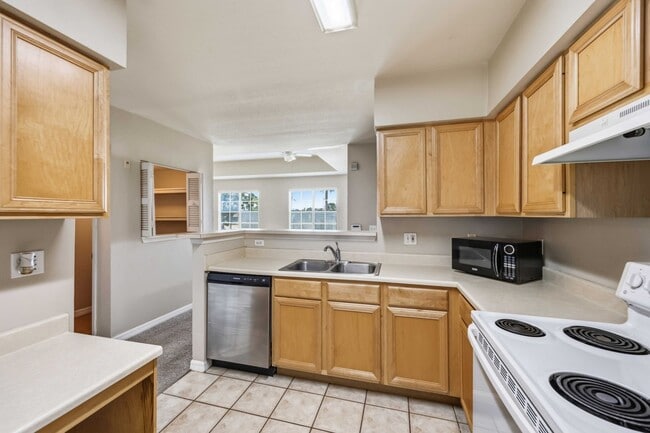 Building Photo - 1195 Villagio Cir