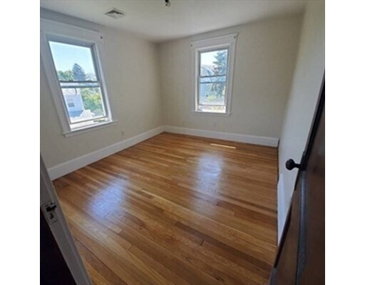 Building Photo - 69 Scammell St