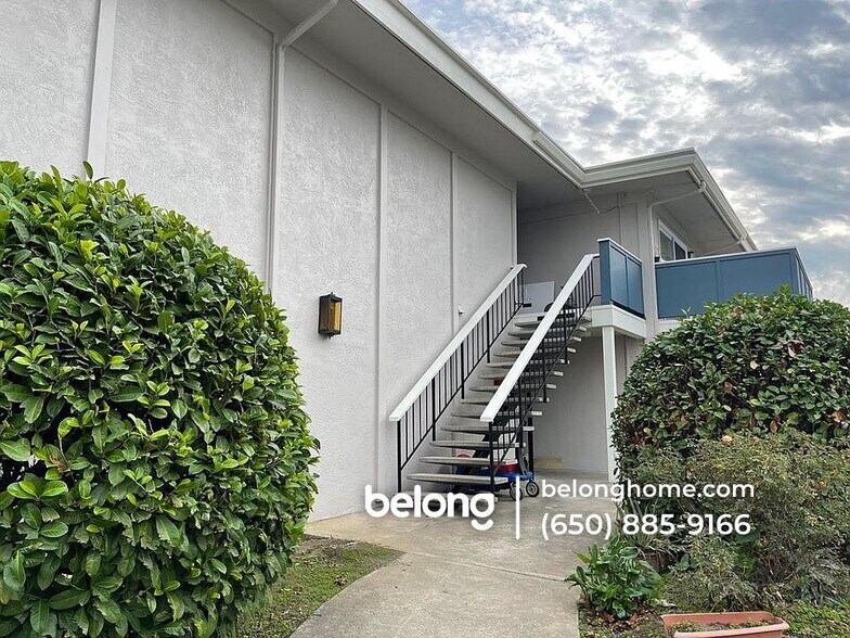 Building Photo - 38228 Paseo Padre Pkwy