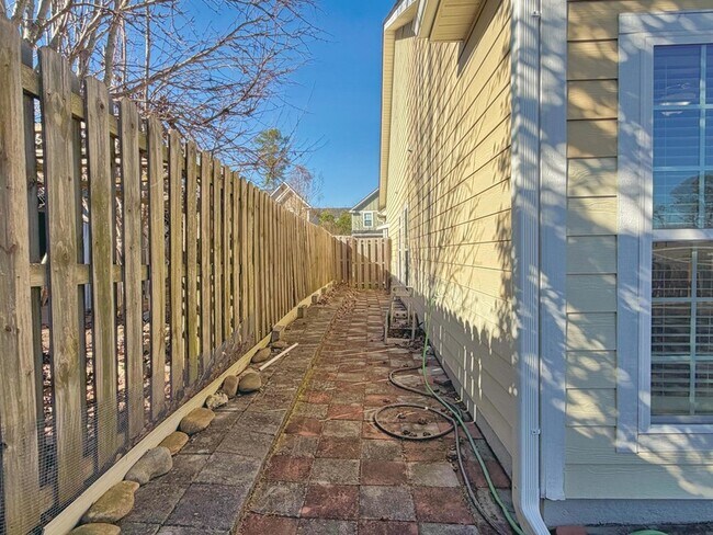 Building Photo - 3024 Margot Ln