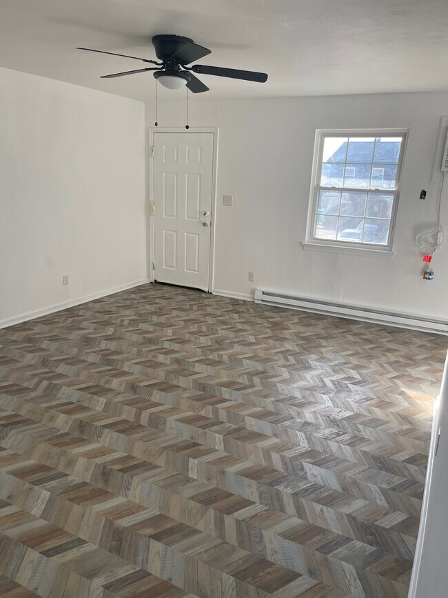 Building Photo - 7440 Fenner St