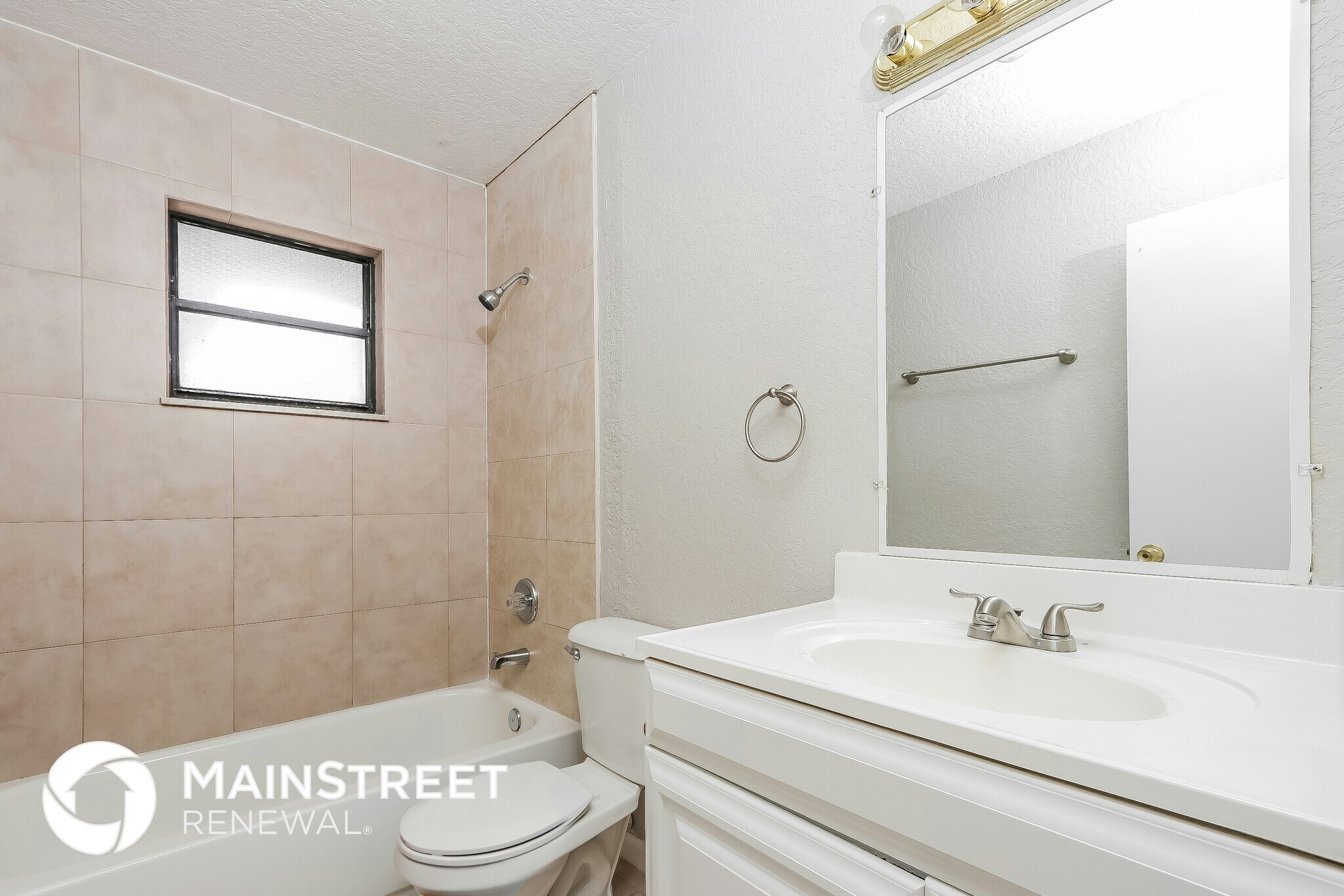 Building Photo - 646 SW Byron St