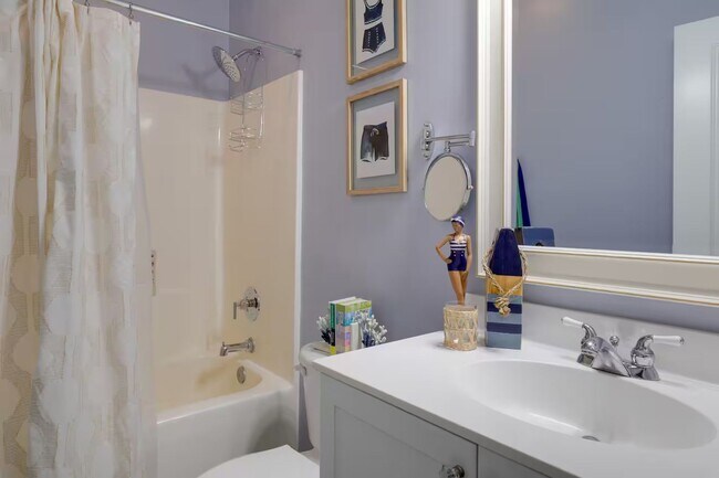 Building Photo - FURNISHED "WORK FROM HOME" RENTAL