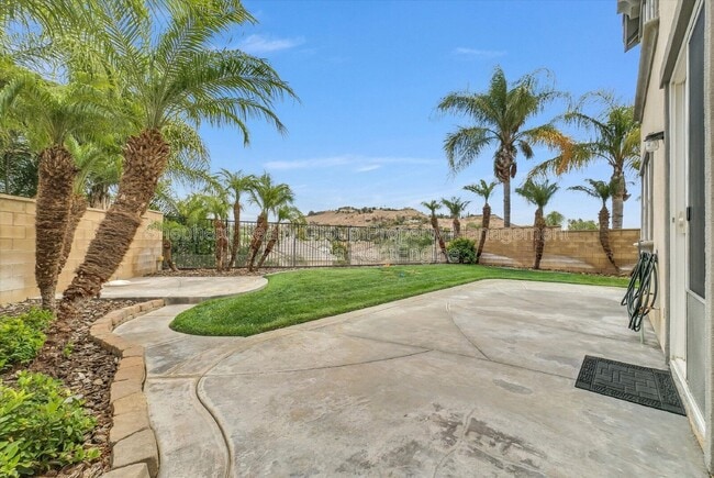 Building Photo - 5730 Autumnwood Ln