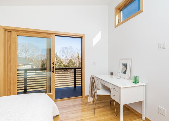 Building Photo - 22 St Mary's Rd