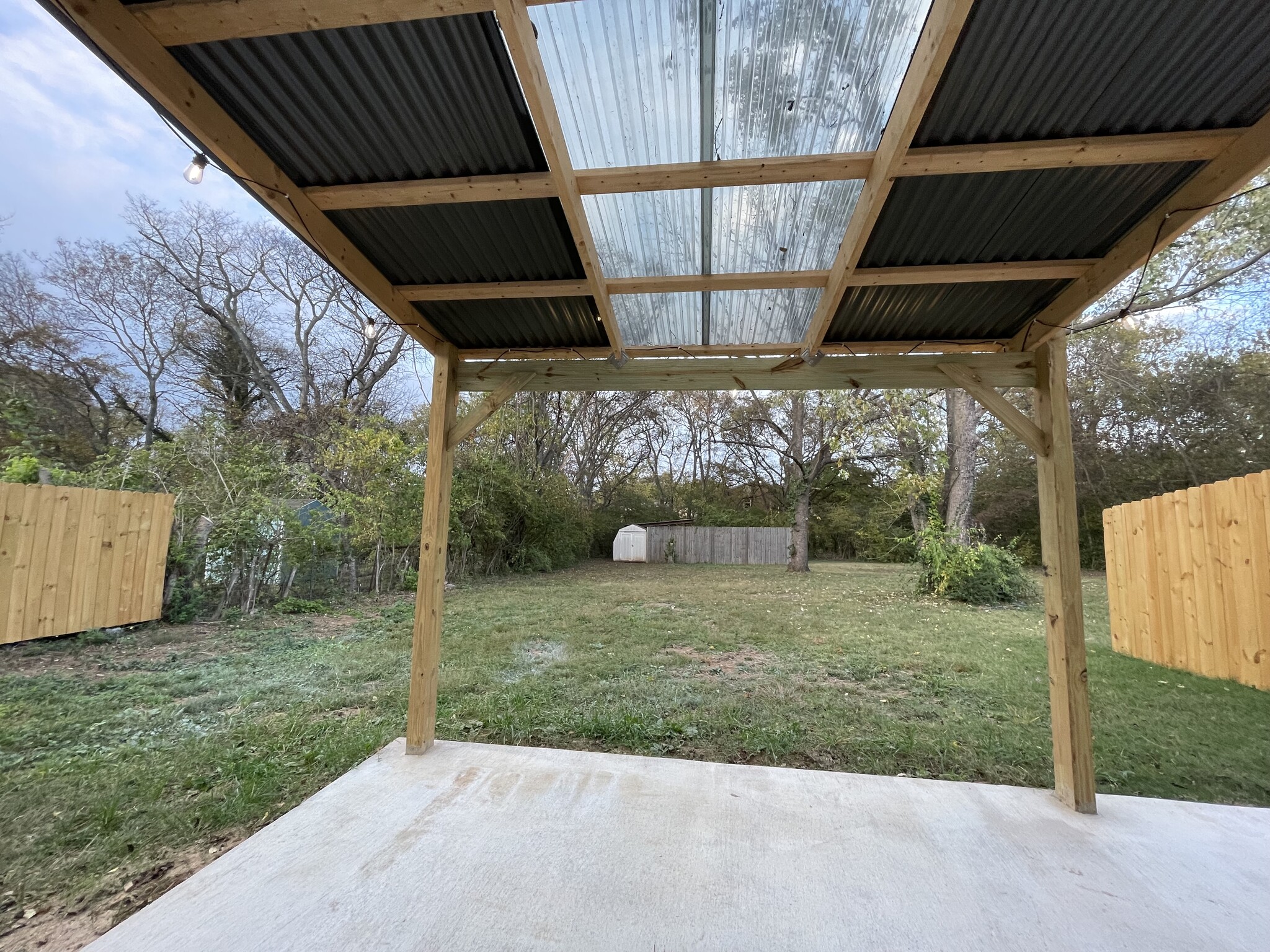 Building Photo - 129 Gordon Ter