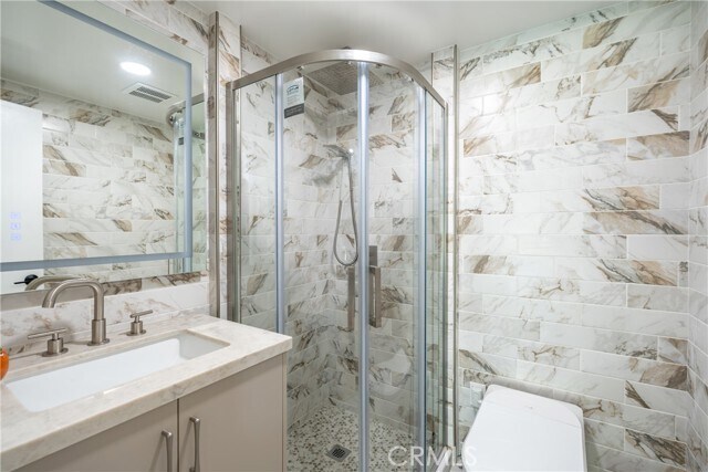 Building Photo - 2850 Hudson Ave