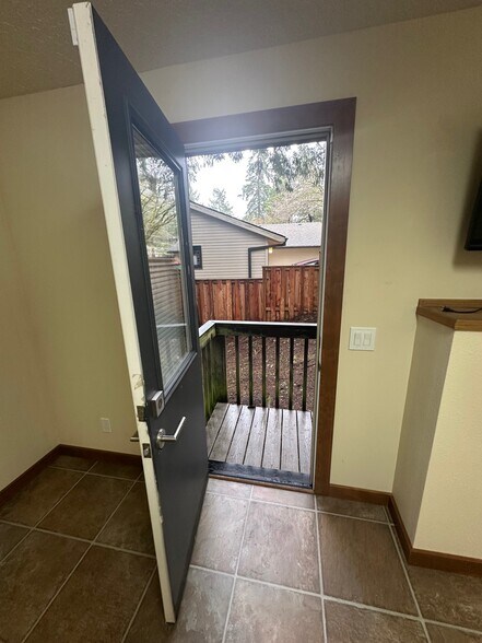 side entrance to mudroom - 12 Partridge Ln