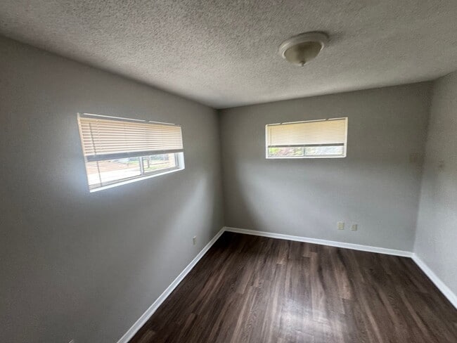 Building Photo - 1895 S Lauderdale St