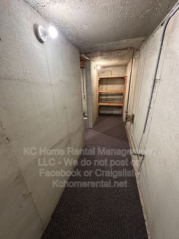 Building Photo - 224 S Huntsman Blvd