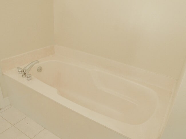 Building Photo - 124 Jesup Ln