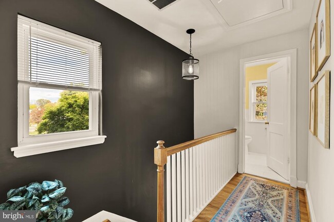 Building Photo - 11612 Galt Ave