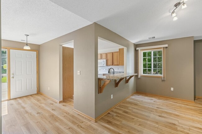 Building Photo - 220 Emerson Ave E