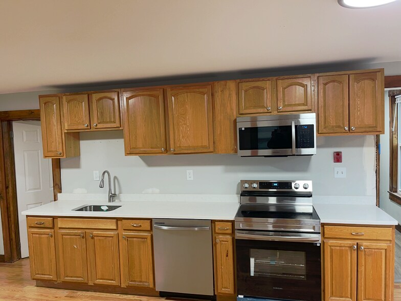 New stainless steel appliances - 12 Watson St