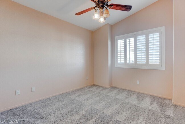 Building Photo - 879 Cozy Valley St