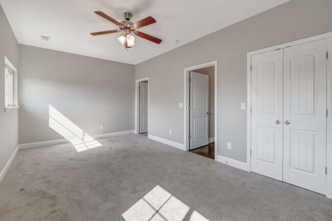 Building Photo - Harpeth Park Townhome in Bellevue