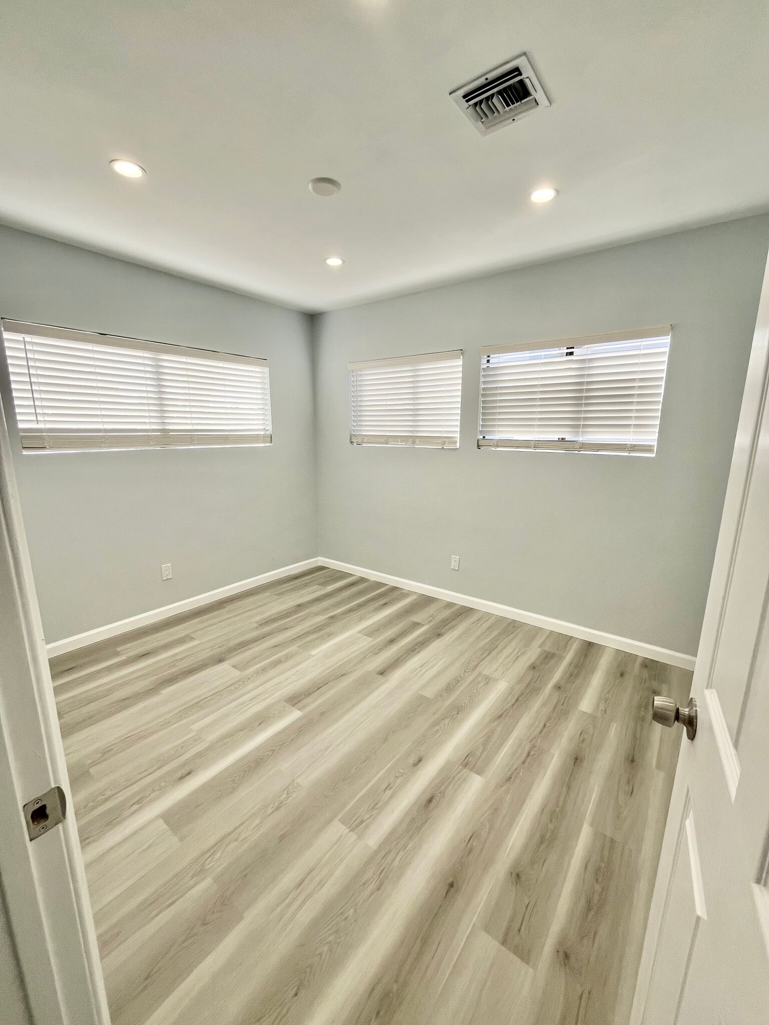 Bedroom 2 - 15853 Stare St