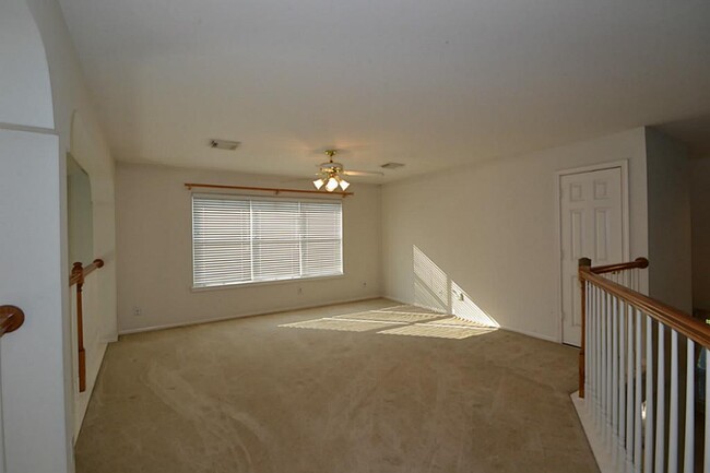 Building Photo - 15307 Amesbury Ln