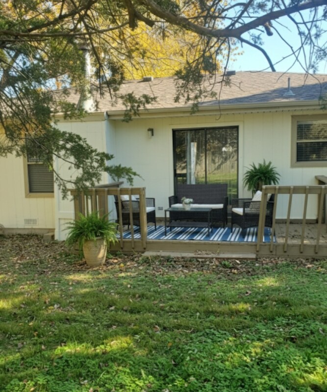 Building Photo - 5671 S Franklin Ave