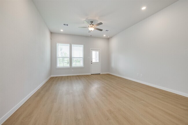 Building Photo - 12534 Nueces River Dr