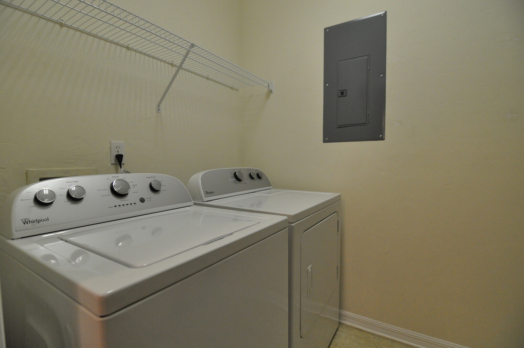 Building Photo - 358 SW 145th Dr