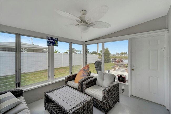Building Photo - 551 Lindley Terrace