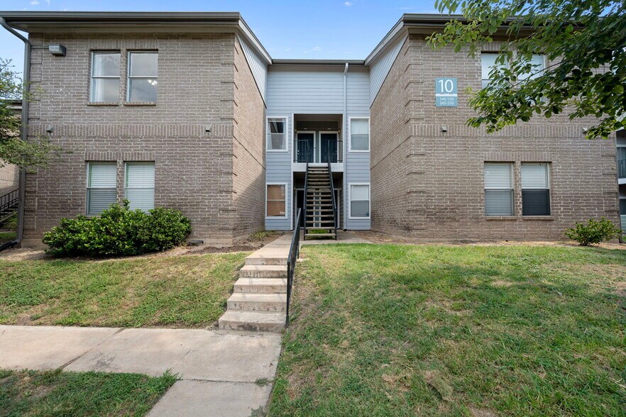 Building Photo - 12166 Metric Blvd