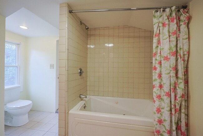 Building Photo - 18 Beacon Pl