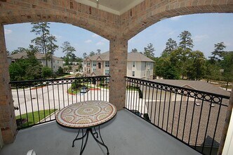Building Photo - 6607 Lake Woodlands Dr
