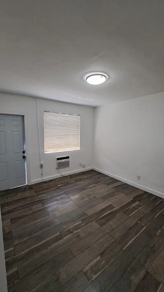Primary Photo - 1703 Thomas St
