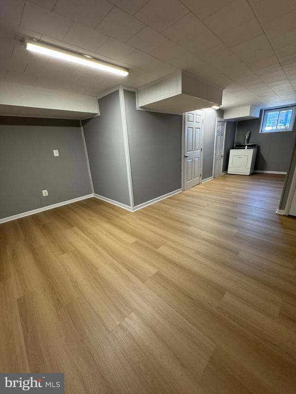 Building Photo - 8031 Wynbrook Rd