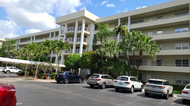 Building Photo - 804 Cypress Blvd
