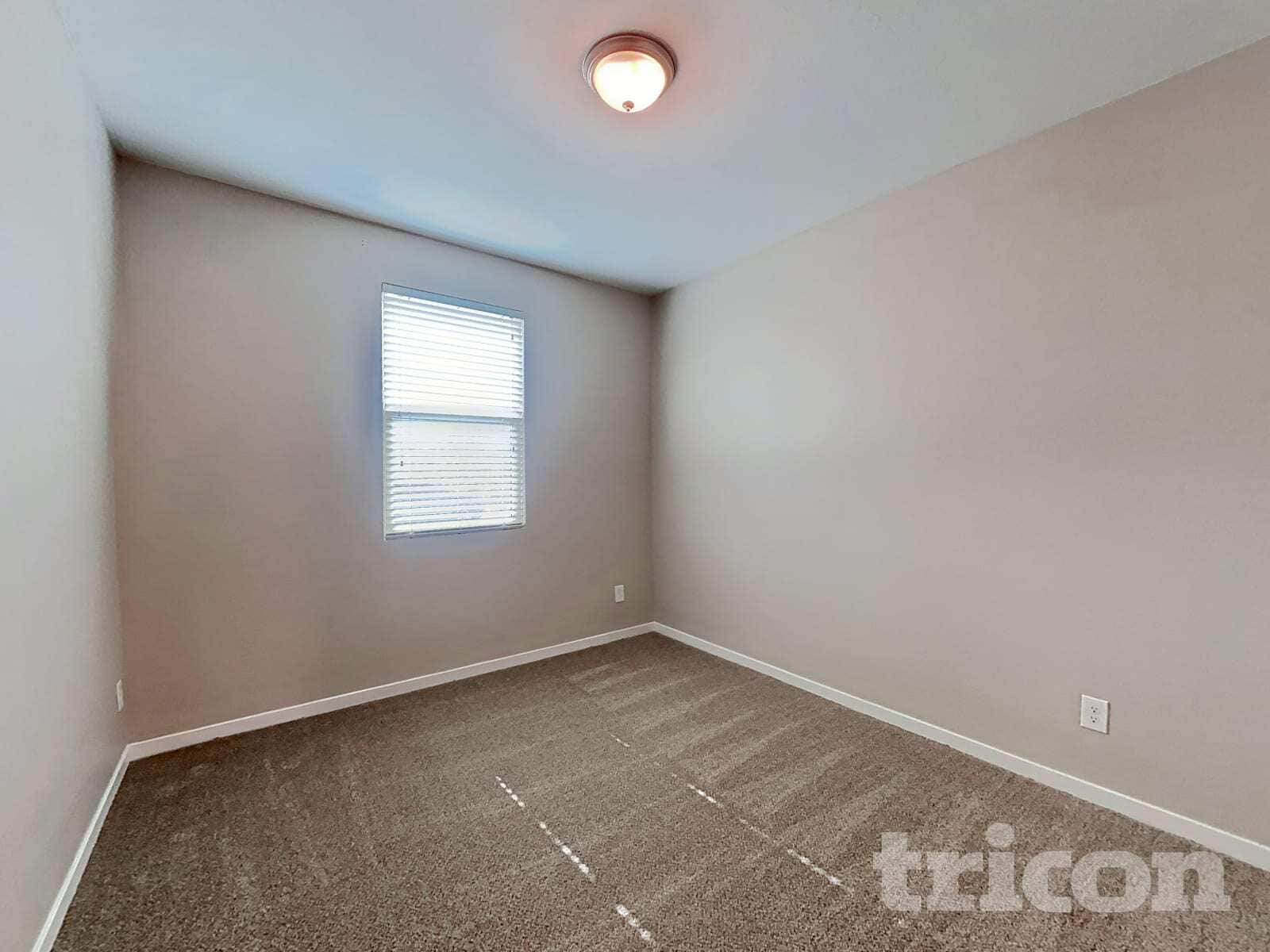 Building Photo - 2422 S 236th Dr