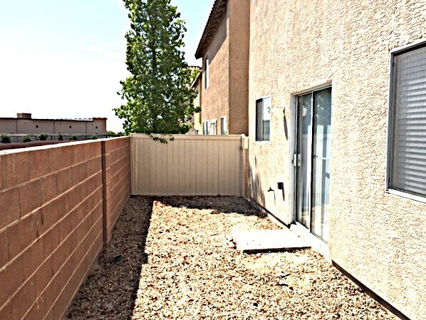 Building Photo - 8440 Walker Gardens Pl