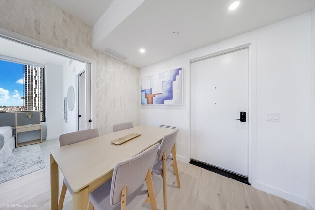 Building Photo - 350 N Miami Ave