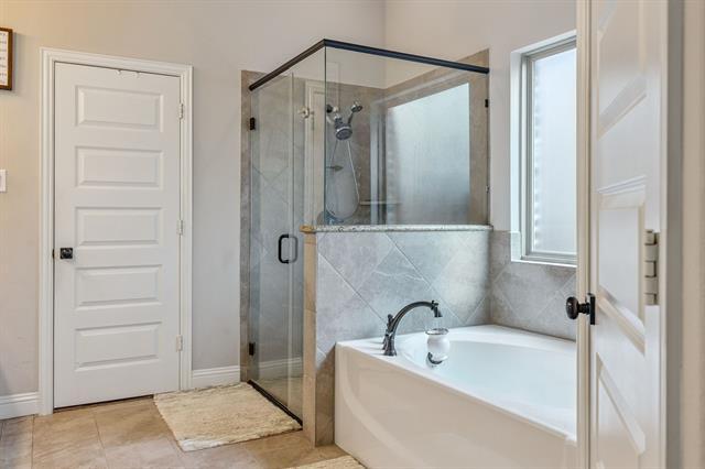 Building Photo - 3234 Cumby Dr