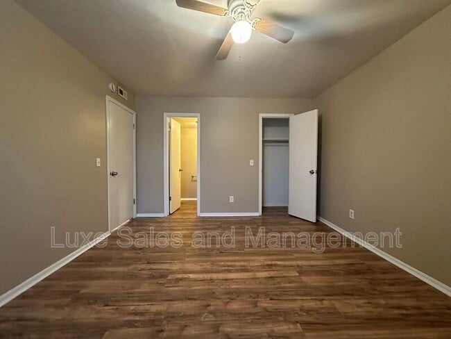 Building Photo - 6032 NW Expressway